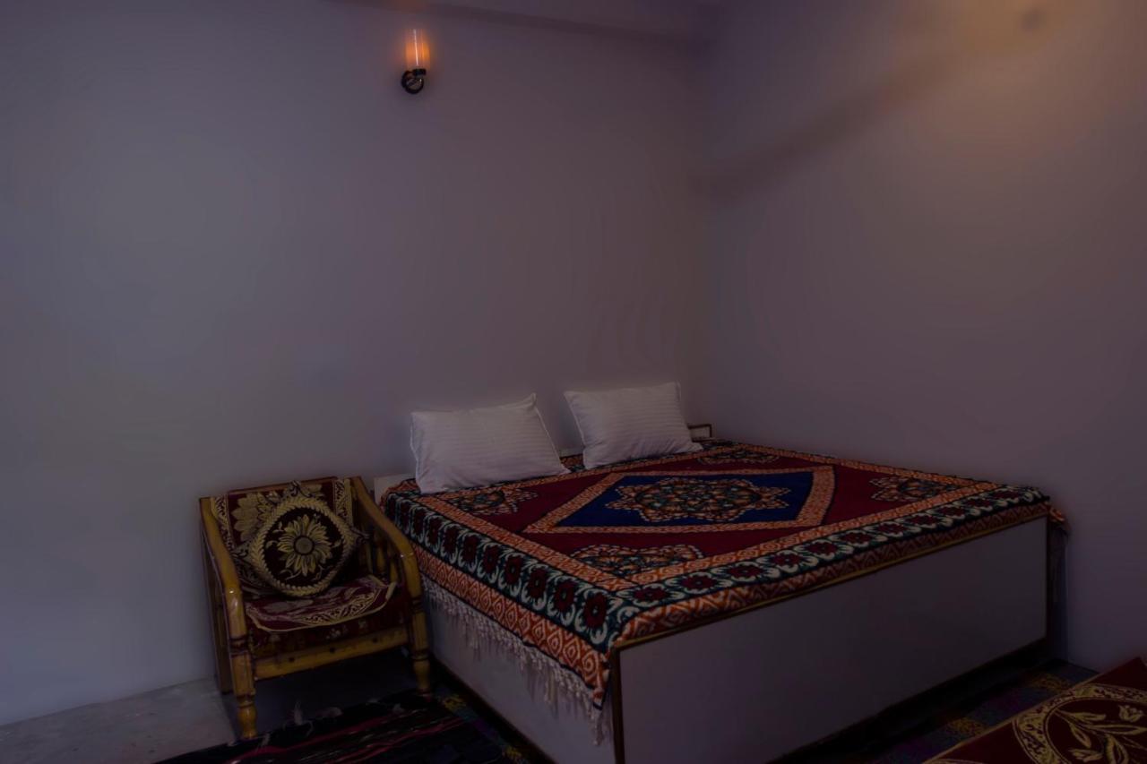 Tirthan Hilltop Home Stay Banjār Exterior foto